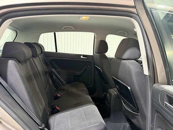 Volkswagen Golf Plus 11 of 14