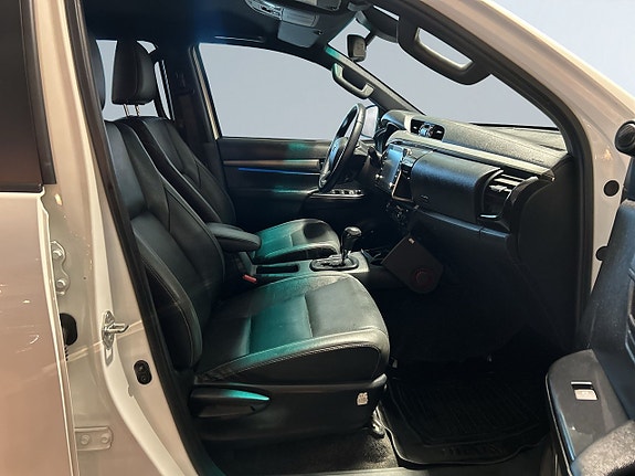 Toyota HiLux 10 of 20