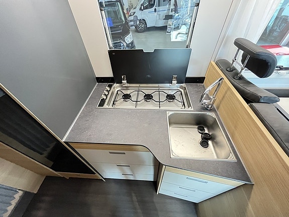 Adria Coral XL 660 SL / ALDE / Automat / 5bältad / Markis / Familjedrömmen/ 21 of 30