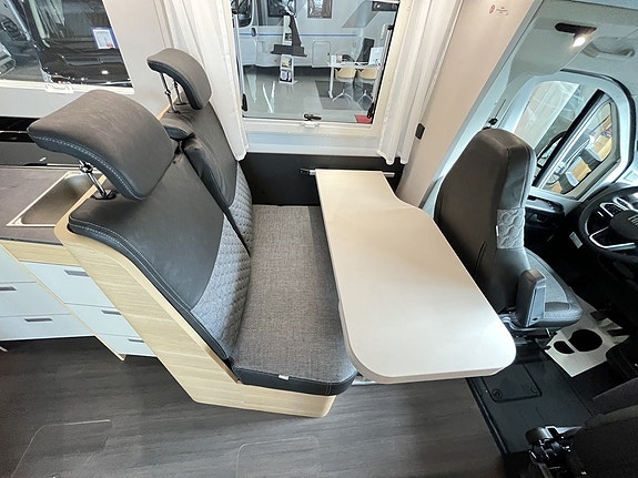 Adria Coral XL 660 SL / ALDE / Automat / 5bältad / Markis / Familjedrömmen/ 9 of 30