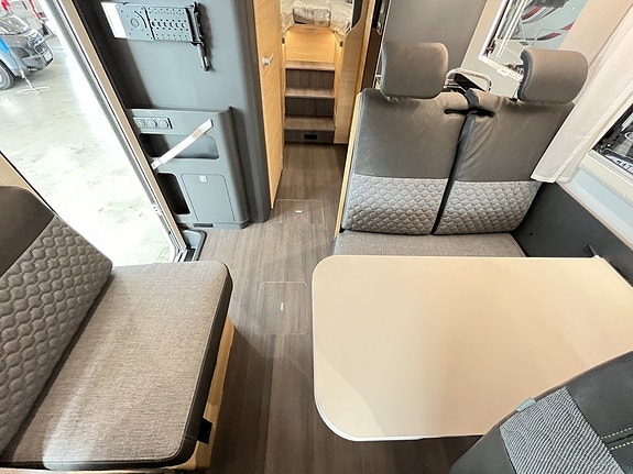 Adria Coral XL 660 SL / ALDE / Automat / 5bältad / Markis / Familjedrömmen/ 17 of 30