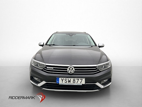 Volkswagen Passat Alltrack 3 of 5