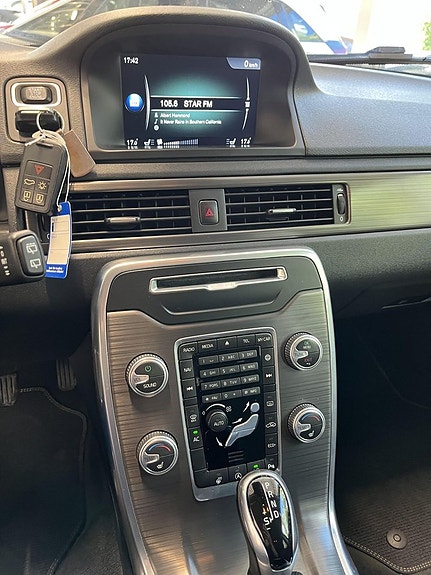 Volvo XC70 8 of 9