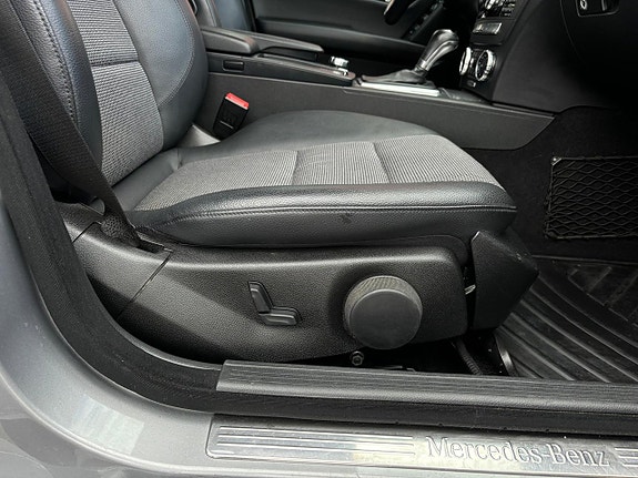 Mercedes-Benz C180 21 of 25