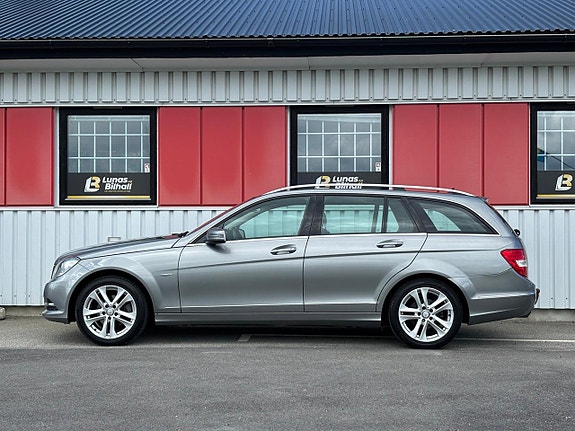 Mercedes-Benz C180 3 of 5