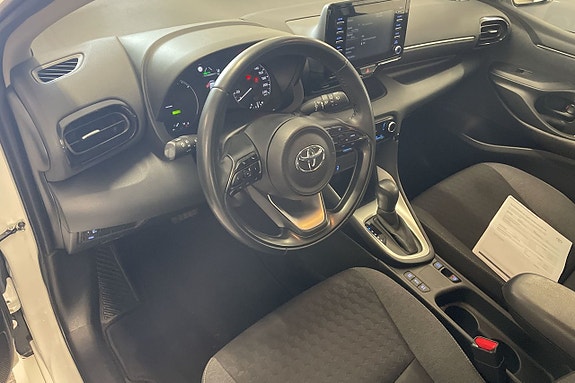 Toyota Yaris 7 of 15