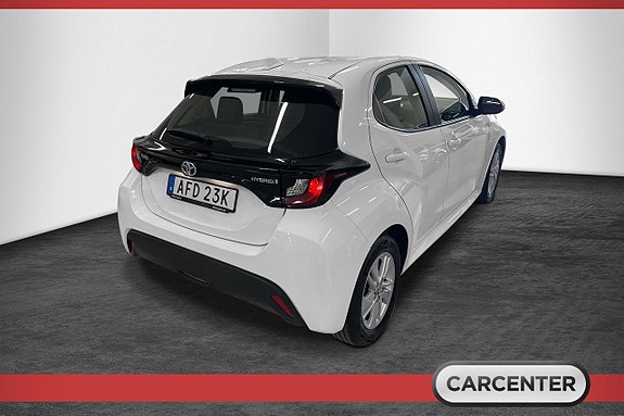 Toyota Yaris 5 of 15