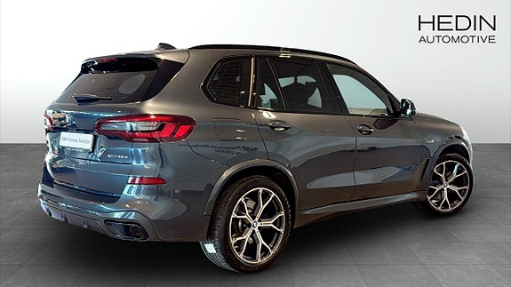 BMW X5 2 of 9