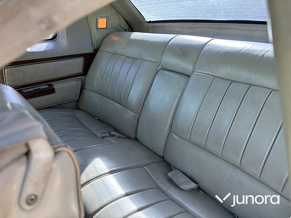 Cadillac Deville 18 of 23
