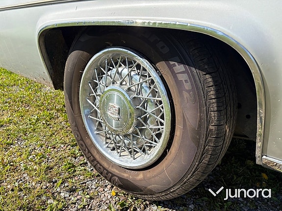 Cadillac Deville 20 of 23