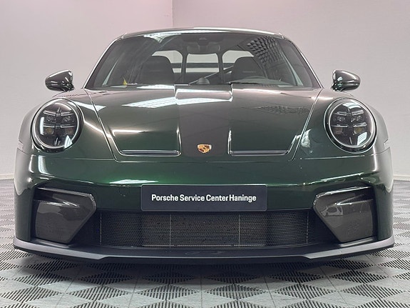 Porsche 911 4 of 5