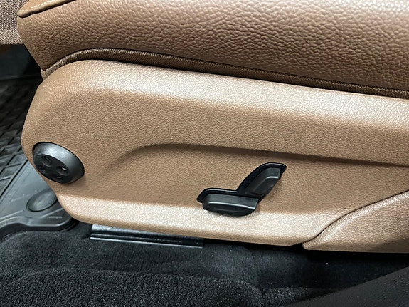 Mercedes-Benz E300 de 13 of 25