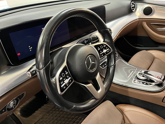 Mercedes-Benz E300 de 15 of 25