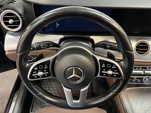 Mercedes-Benz E300 de 16 of 25