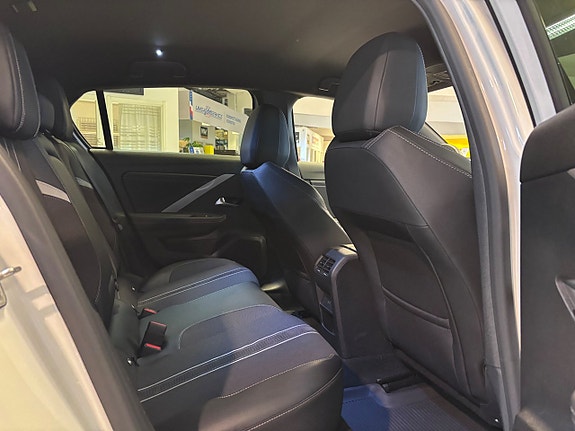 Opel Astra 10 of 16