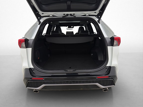 Toyota RAV4 8 of 30
