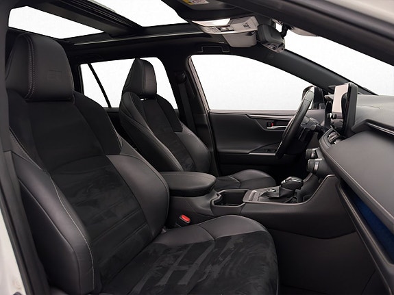 Toyota RAV4 11 of 30