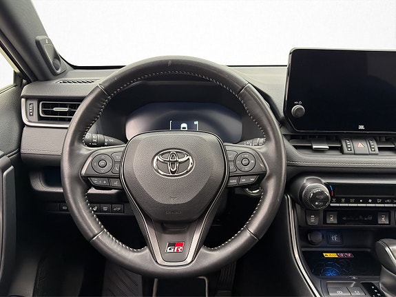Toyota RAV4 10 of 30