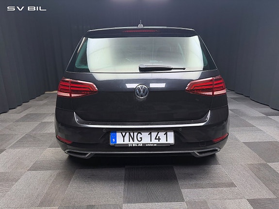 Volkswagen Golf VII 10 of 30