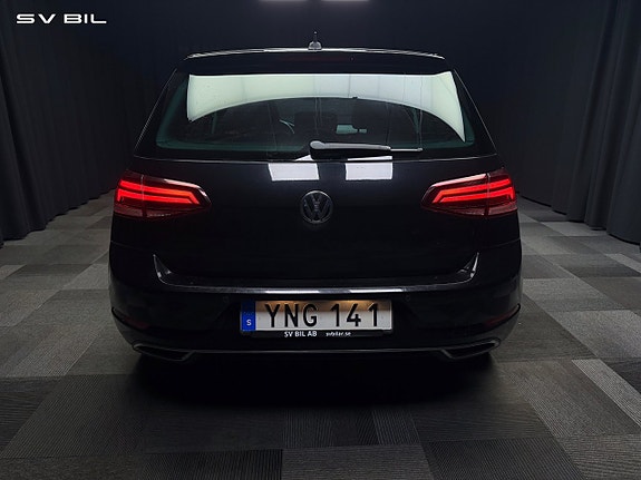 Volkswagen Golf VII 12 of 30