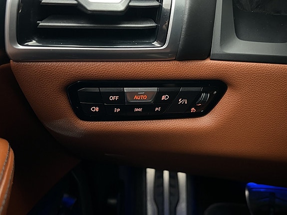 BMW M850i 26 of 30
