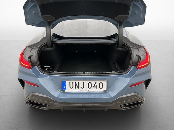 BMW M850i 14 of 30