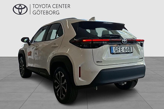 Toyota Yaris Cross 4 of 14