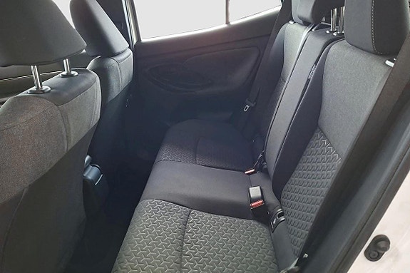 Toyota Yaris Cross 10 of 14
