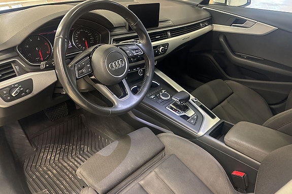 Audi A4 10 of 16