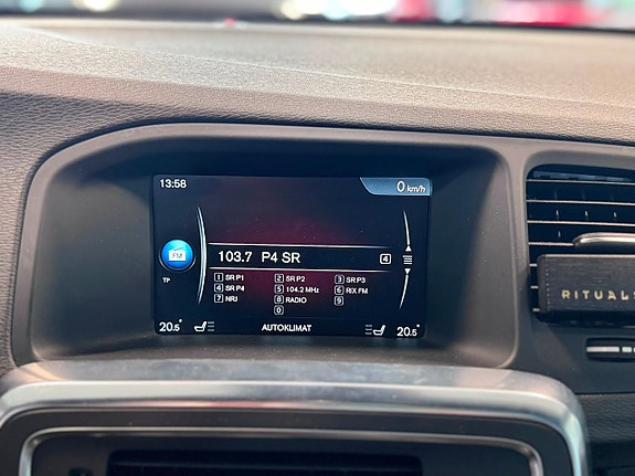 Volvo S60 16 of 17