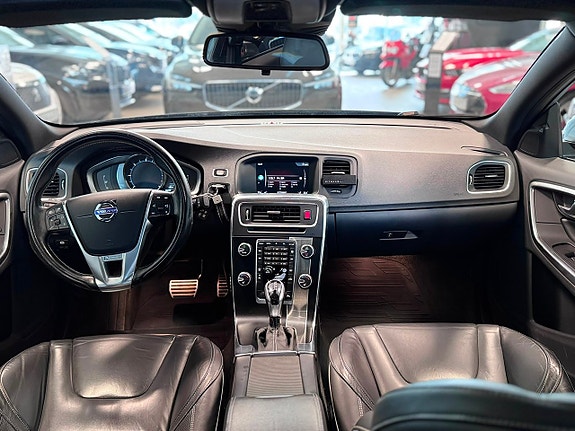 Volvo S60 8 of 17