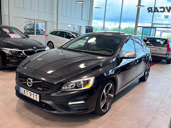 Volvo S60 3 of 5