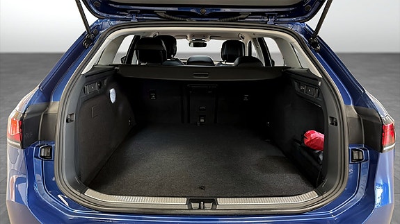 Volkswagen Passat 13 of 13