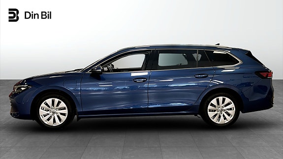 Volkswagen Passat 2 of 5