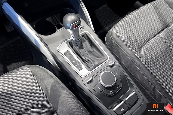 Audi Q2 16 of 22