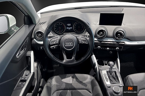 Audi Q2 17 of 22