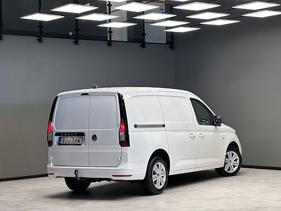 Volkswagen Caddy Maxi 2 of 5