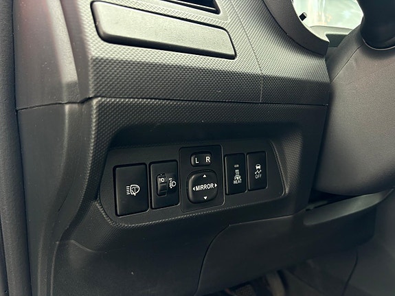 Toyota Auris 18 of 18