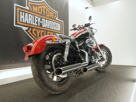 Harley-Davidson XL1200CA Sportster Custom 3 of 5