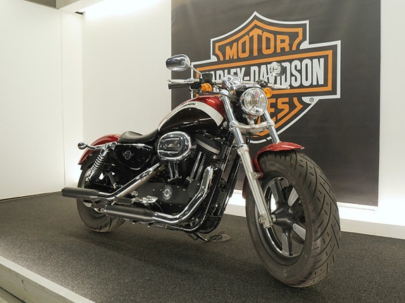 Harley-Davidson XL1200CA Sportster Custom 2 of 5
