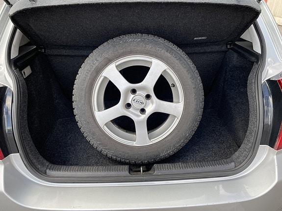 Toyota Corolla 15 of 16