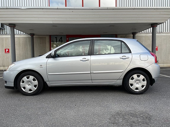 Toyota Corolla 5 of 16
