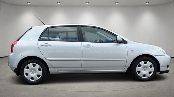 Toyota Corolla 4 of 16