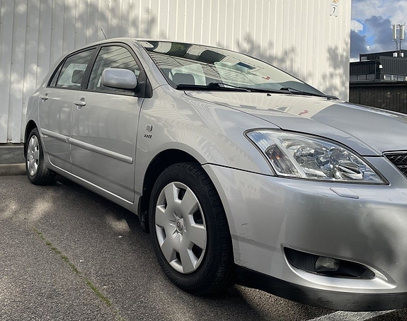 Toyota Corolla 6 of 16