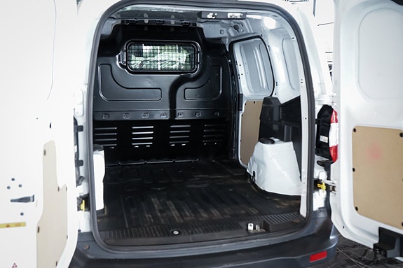 Ford Transit Courier 5 of 5