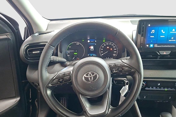 Toyota Yaris 10 of 13