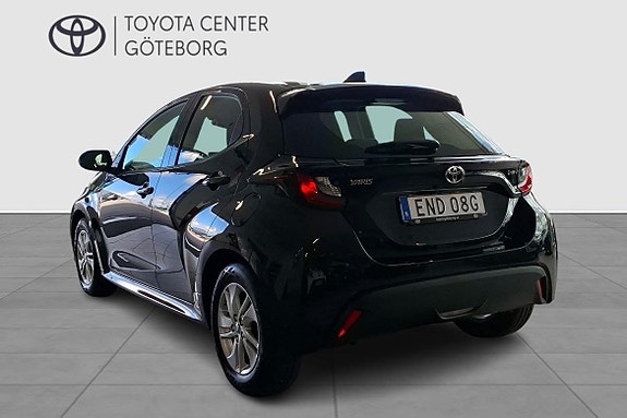 Toyota Yaris 3 of 13