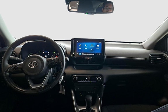 Toyota Yaris 9 of 13
