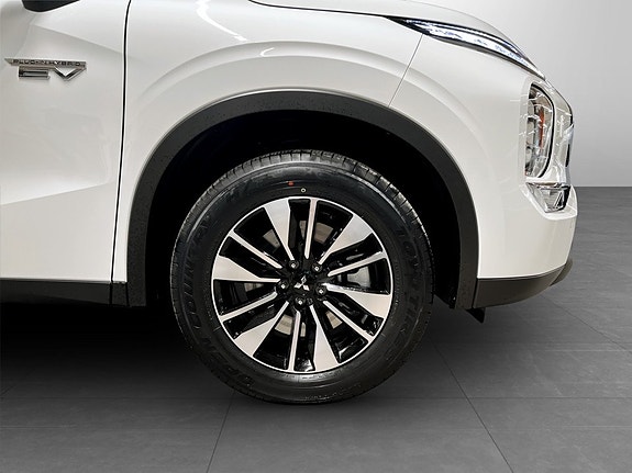 Mitsubishi Outlander 14 of 14