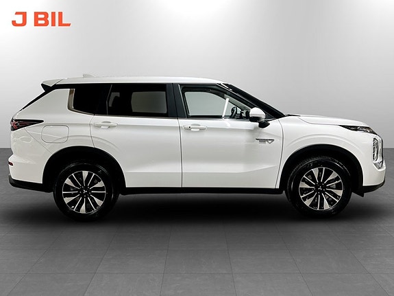 Mitsubishi Outlander 2 of 14